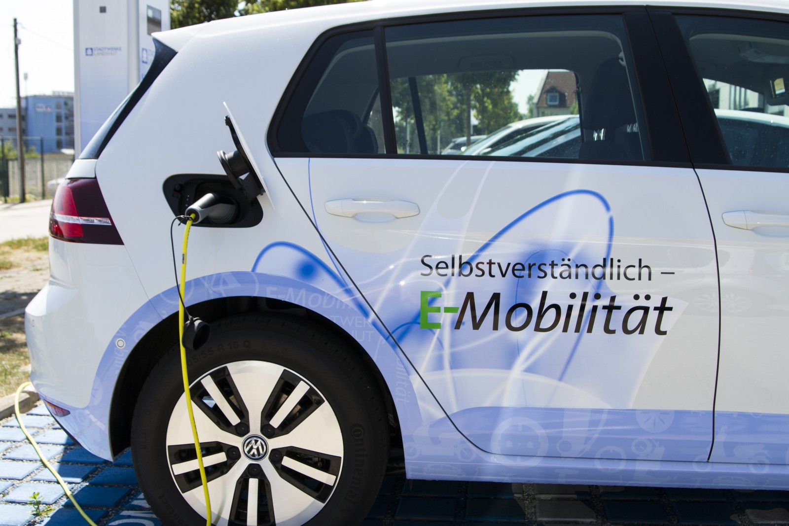 Stromtankstelle Elektroautos und Stromtankstelle