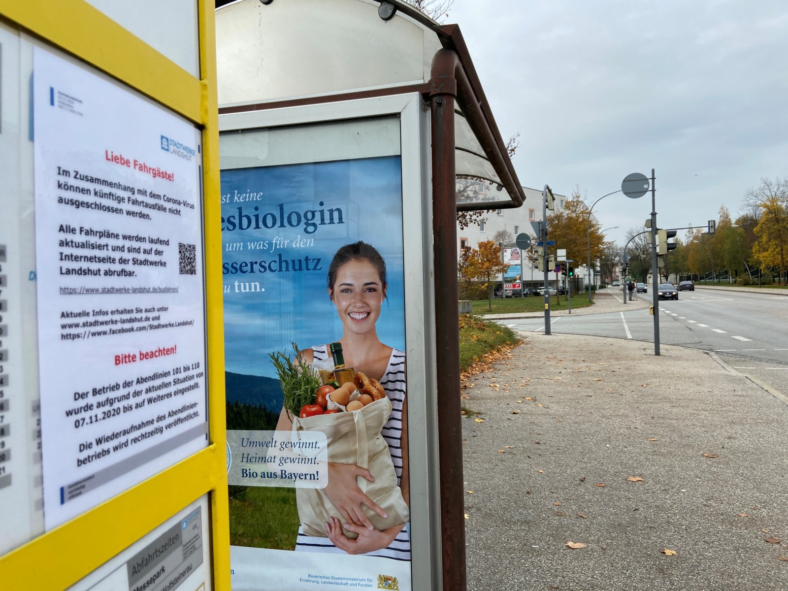 Hinweis an Haltestellen